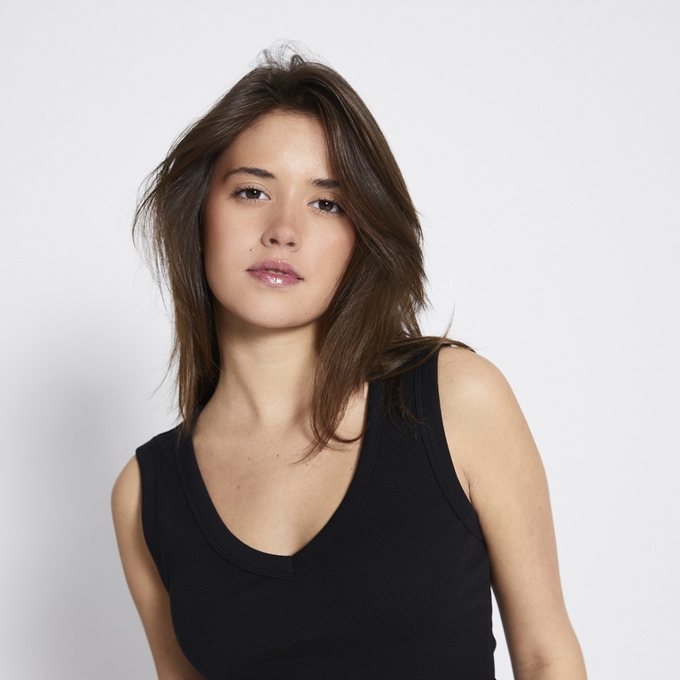 V-neck ribbed tank top "Amy" Black